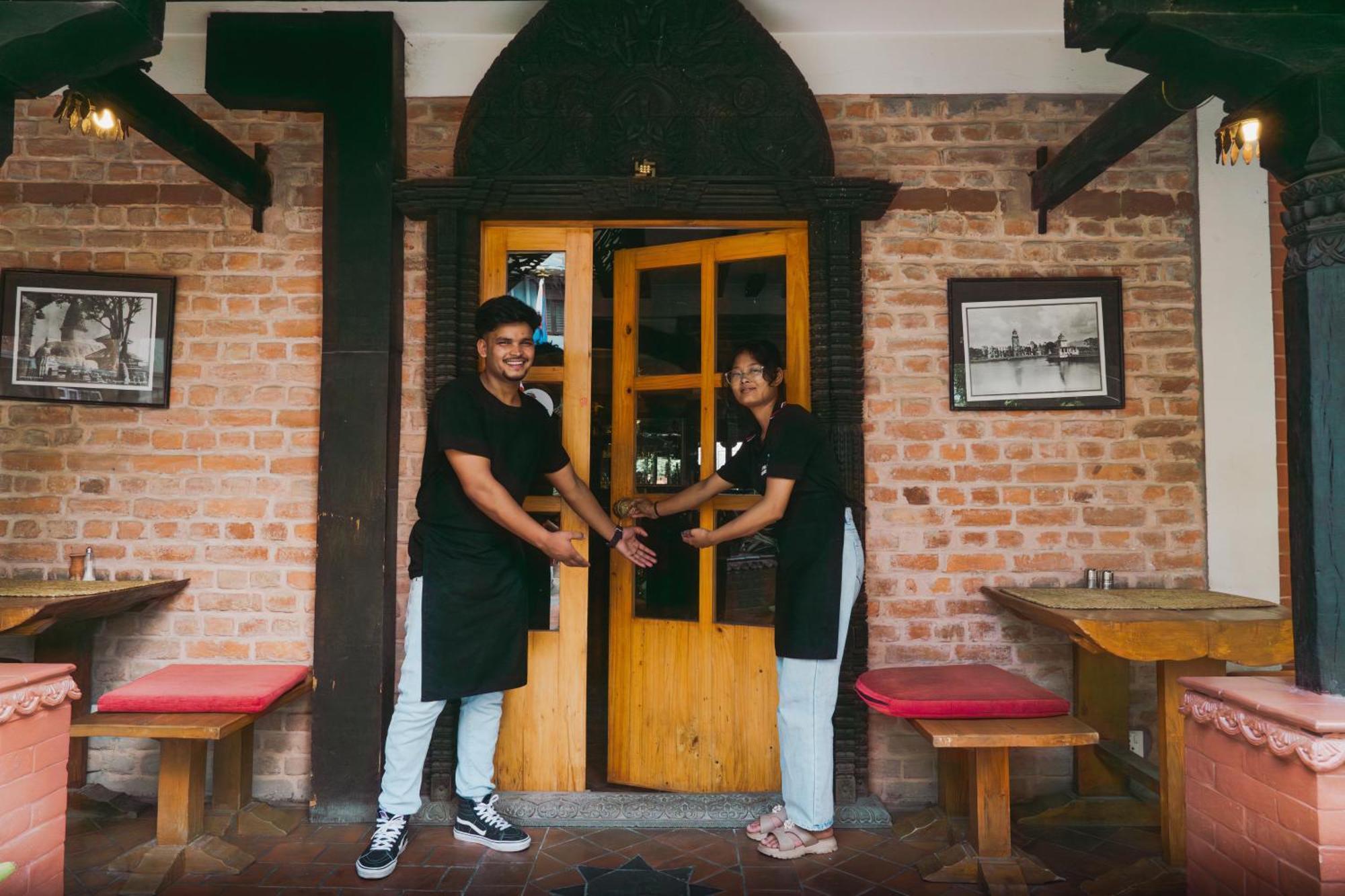 Hotel Ganesh Himal Katmandu Dış mekan fotoğraf