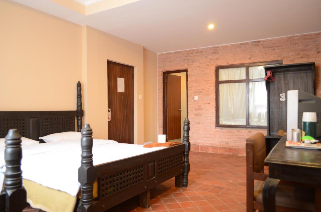 Hotel Ganesh Himal Katmandu Oda fotoğraf